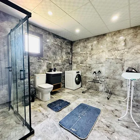 Hotel Davutlarda 4+1 Oezel Bahceli Kiralik Lueks Kusadasi