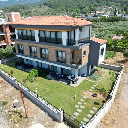 Davutlarda 4+1 Oezel Bahceli Kiralik Lueks