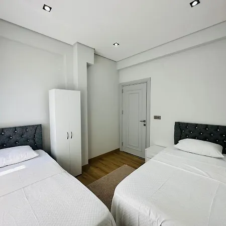 Davutlarda 4+1 Oezel Bahceli Kiralik Lueks Hotel *