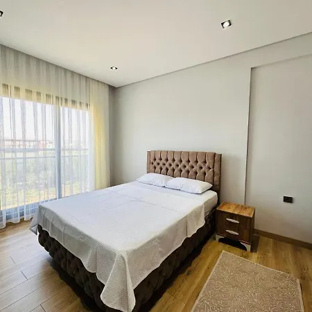 Davutlarda 4+1 Oezel Bahceli Kiralik Lueks * Kuşadası